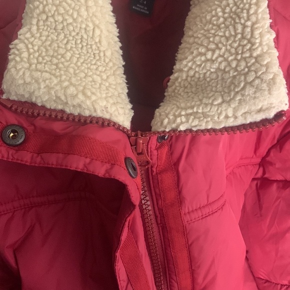 Lands’ End Cranberry Winter Puffer Coat - Picture 15 of 16